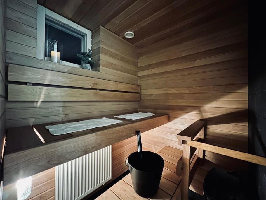 Spacious City Center Apt - Sauna - Self Check In Рованиеми Екстериор снимка